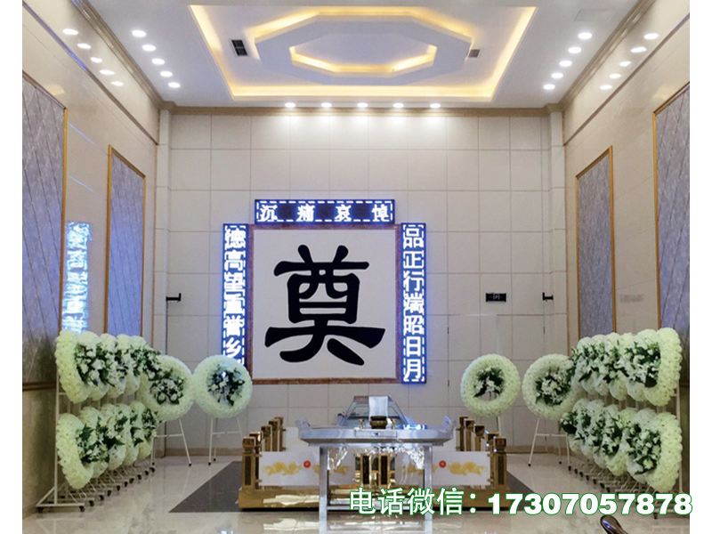 室内告别台是殡葬室内专用瞻仰告别设备，结构紧凑，外观简洁庄重，适配室内各类告别场景，台面防滑稳固，便于清洁与搬运，符合室内殡葬场景的使用需求与卫生标准。